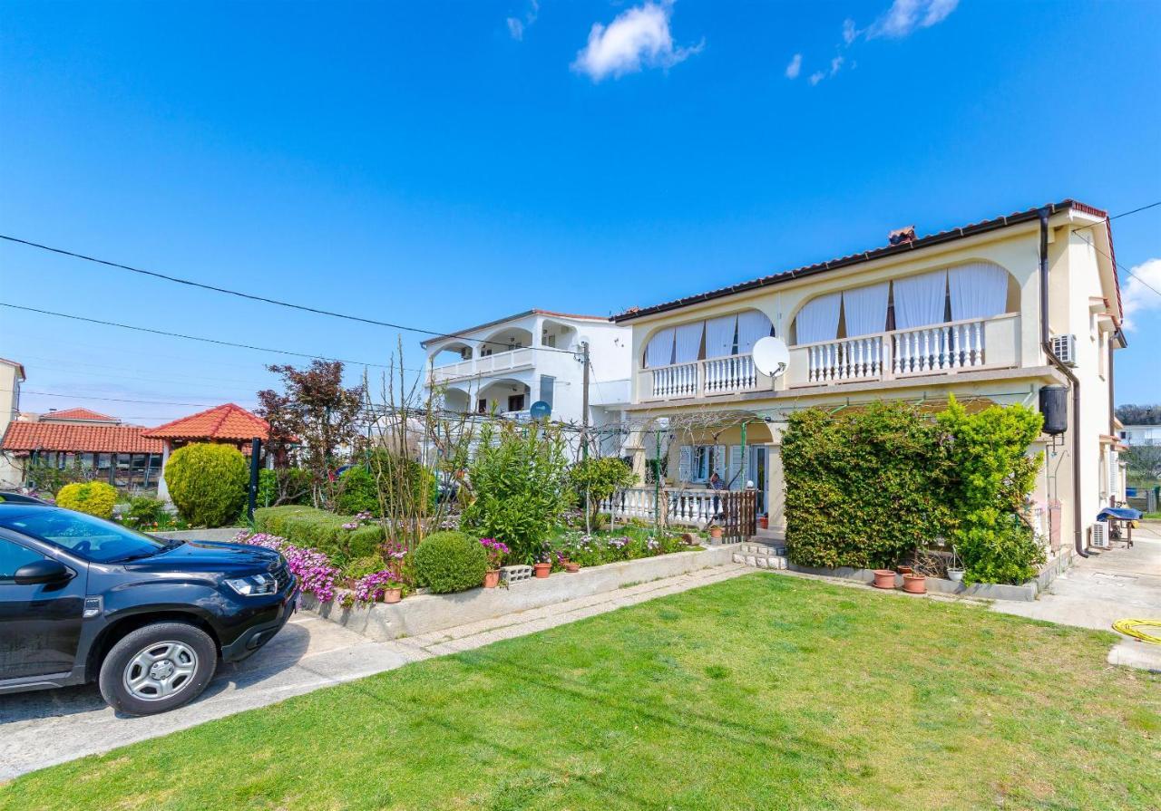 Apartments Mijatovic Lopar Εξωτερικό φωτογραφία
